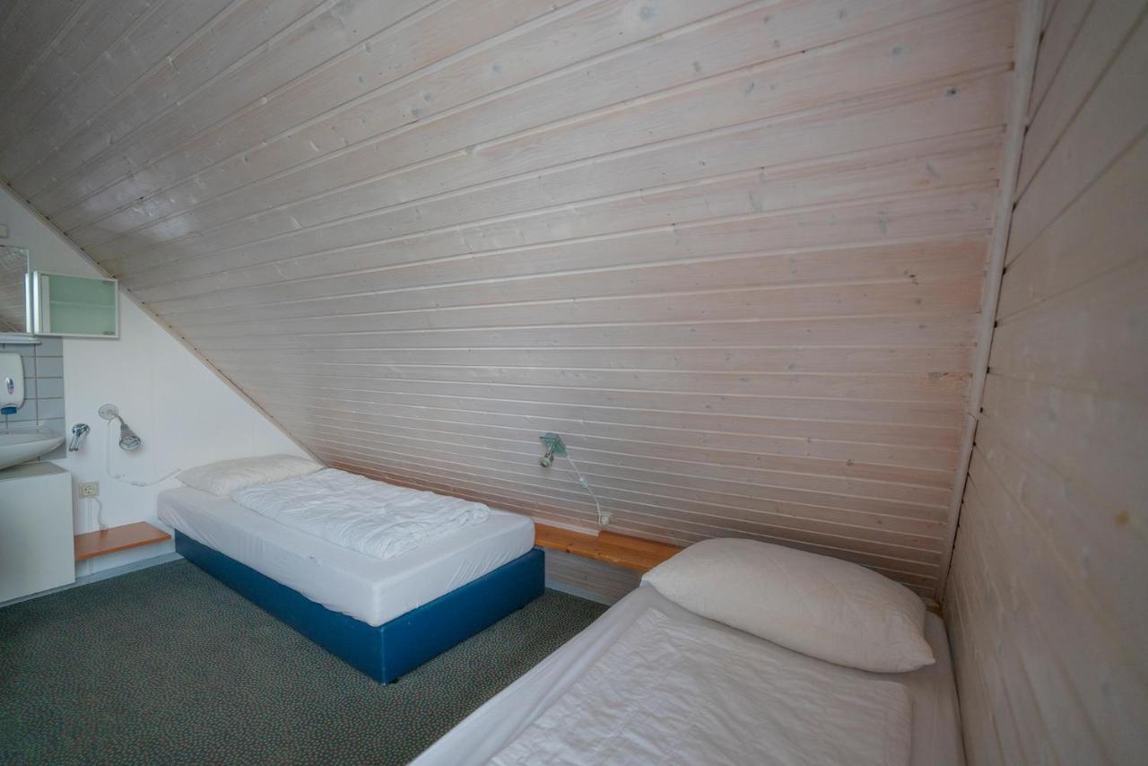 Ferienhaus "Gestiefelter Kater" Am See Im Bergland Kirchheim  Exteriér fotografie